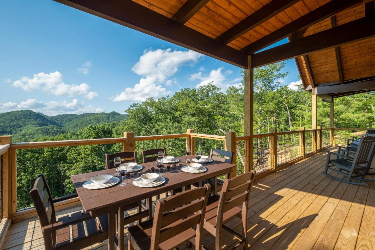 New / 3 King Suites / Sleeps12 / View / 5 Mi To Pf / Hot Tub Sevierville Extérieur photo